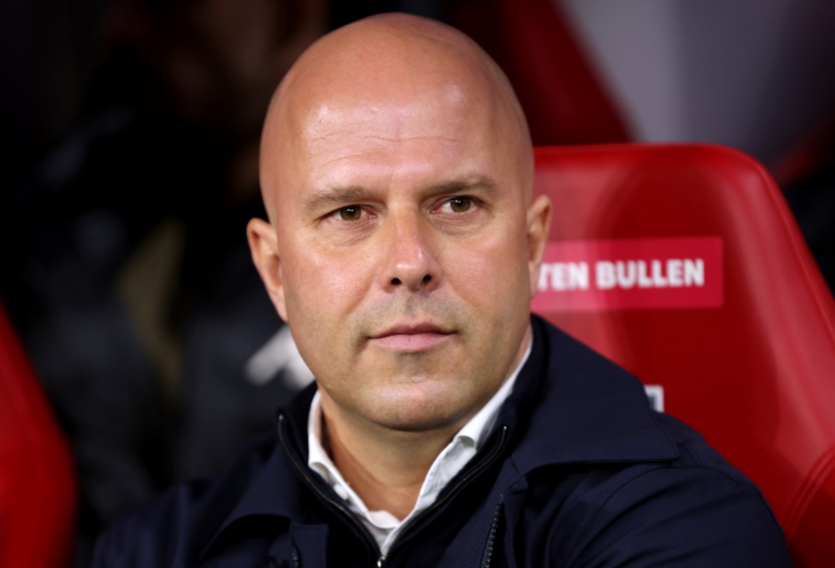 EPL: Liverpool boss, Slot reveals his first gift for Alonso as Real Madrid manager